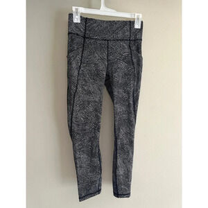 Women’s Lululemon Leggings Size 6